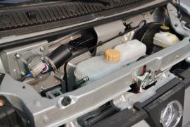 小河马&nbsp;电动封闭厢货底盘图片