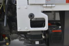 福田 奥铃新捷运 青春版 130马力 3.83米排半栏板轻卡(标准轮距)(BJ1048V9JBA-A1)