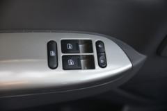 福田 奥铃大黄蜂 220马力 6.8米排半栏板载货车(BJ1186VKPFK-A1)