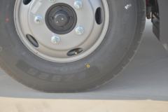 福田 奥铃新捷运 青春版 130马力 4.17米单排栏板轻卡(标准轮距)(BJ1048V9JBA-A1)