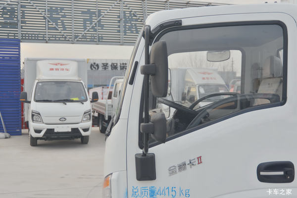 本店为您推荐 唐骏欧铃 金利卡II 102马力 3.37米排半栏