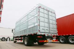一汽解放 J6L中卡 精英版 240马力 4X2 6.75米仓栅式载货车(国六)(CA5180CCYP62K1L4E6)