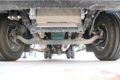 一汽解放 J6L中卡 精英版 240马力 4X2 6.75米仓栅式载货车(国六)(CA5180CCYP62K1L4E6)