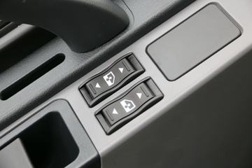 һ����� ��J6P�ؿ� ��ֵ�� 420���� 6X4ǣ����(CA4250P66K24T1E5)ͼƬ