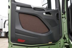 一汽解放 J7重卡 460马力 8X4 9.4米AMT自动挡厢式载货车(CA5310XXYP77K24T4E6) 一汽解放 J7重卡 460马力 8X4 9.4米AMT自动挡厢式载货车(CA5310XXYP77K24T4E6)