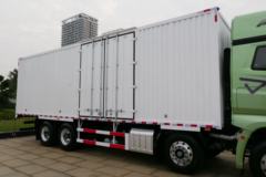 一汽解放 J7重卡 460马力 8X4 9.4米AMT自动挡厢式载货车(CA5310XXYP77K24T4E6) 一汽解放 J7重卡 460马力 8X4 9.4米AMT自动挡厢式载货车(CA5310XXYP77K24T4E6)