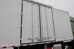 一汽解放 J7重卡 460马力 8X4 9.4米AMT自动挡厢式载货车(CA5310XXYP77K24T4E6) 一汽解放 J7重卡 460马力 8X4 9.4米AMT自动挡厢式载货车(CA5310XXYP77K24T4E6)