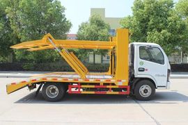 东风多利卡底盘&nbsp;中置轴车辆运输车外观图片