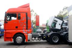 中国重汽 汕德卡SITRAK G7重卡 460马力 6X4 AMT自动挡牵引车(ZZ4256V324HE1B)