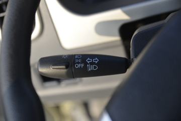 йHOWO ϵ 110 3.65׵ʽῨ(ZZ5047XXYC3314E145-2)ͼƬ