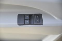中国重汽HOWO 王系 110马力 3.65米单排厢式轻卡(ZZ5047XXYC3314E145-2)