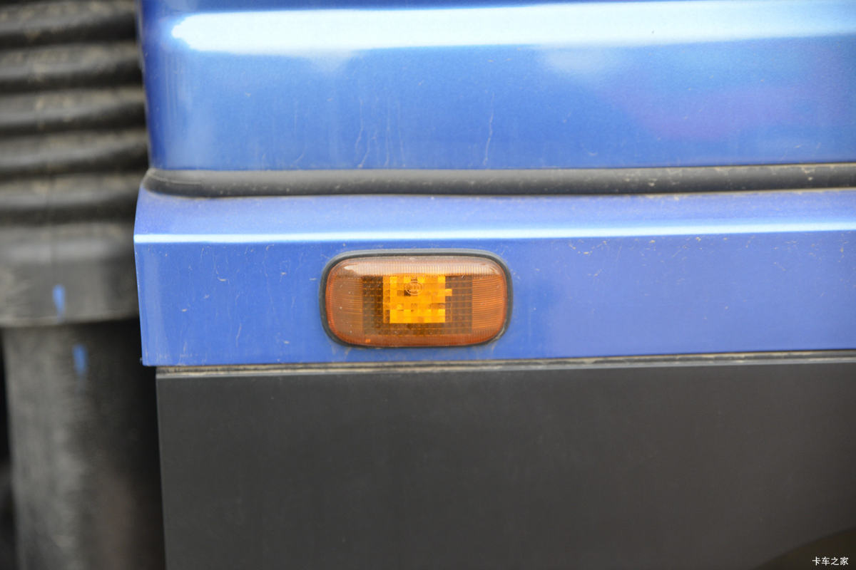 �ɵ��³� T6ϵ�� 220���� 6X2 5.2����ж��(����)���                                                