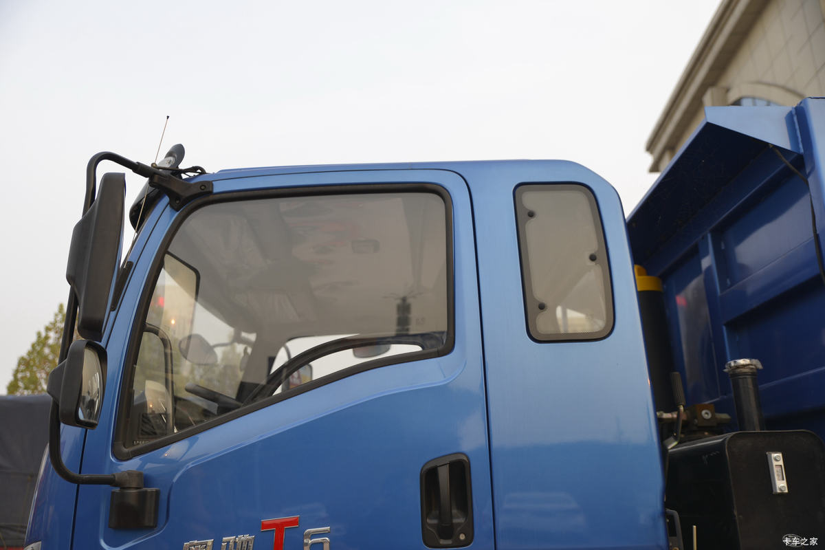 �ɵ��³� T6ϵ�� 220���� 6X2 5.2����ж��(����)���                                                