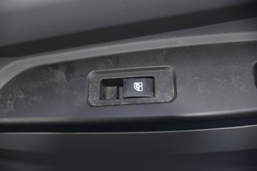 �ɵ��³� T6ϵ�� 220���� 6X2 5.2����ж��(����)ͼƬ