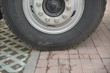 �ɵ��³� T6ϵ�� 220���� 6X2 5.2����ж��(����)ͼƬ