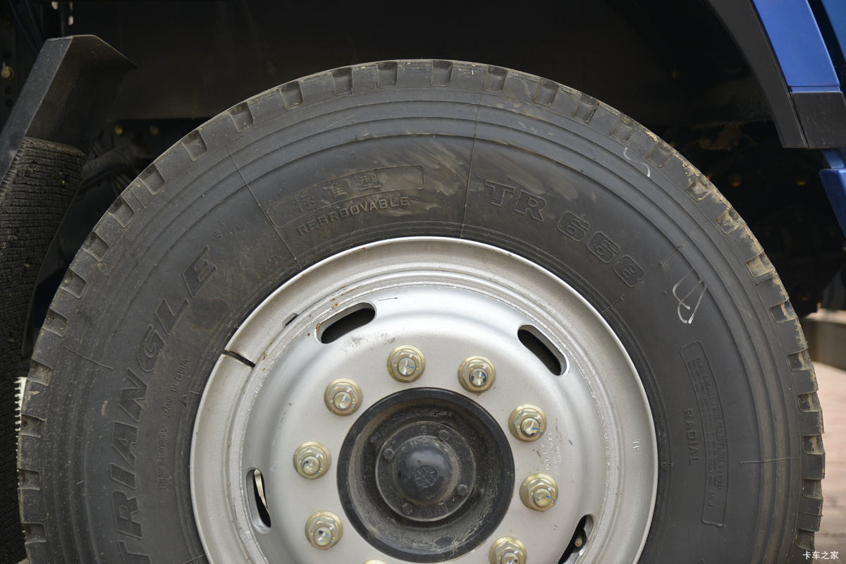 �ɵ��³� T6ϵ�� 220���� 6X2 5.2����ж��(����)����                                                