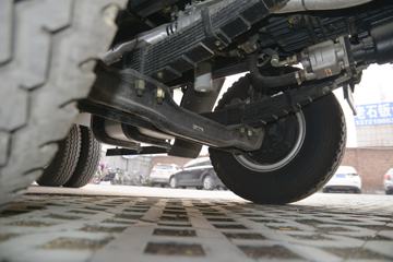 �ɵ��³� T6ϵ�� 220���� 6X2 5.2����ж��(����)ͼƬ