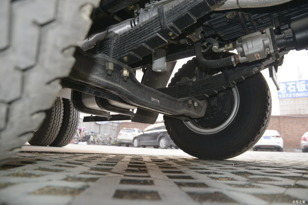 �ɵ��³� T6ϵ�� 220���� 6X2 5.2����ж��(����)����                                                