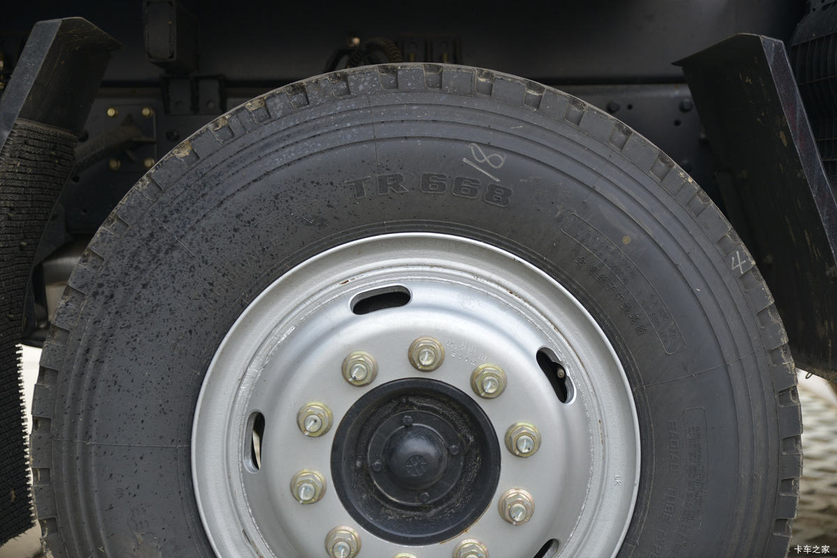 �ɵ��³� T6ϵ�� 220���� 6X2 5.2����ж��(����)����                                                