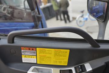 风驰&nbsp;载货车驾驶室                                               图片