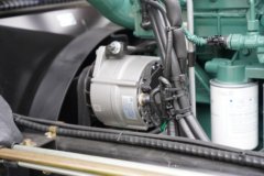 青岛解放 悍V重卡 260马力 8X2 5.8米自卸车(CA3310P1K2L1T10E5A90)