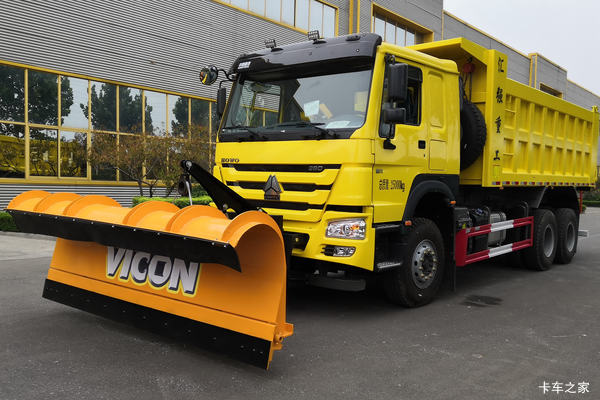 中国重汽 HOWO-7 400马力 6X4 除雪车(国六)(汇强重工)(HZV5253TCXD6XK)