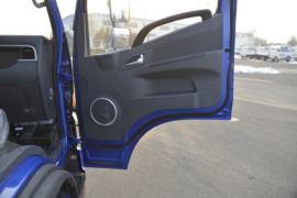 骏铃V7&nbsp;载货车驾驶室                                               图片