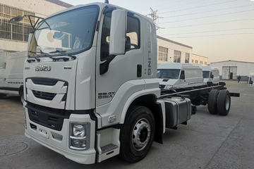 庆铃 五十铃FTR 205马力 4X2 电源车底盘(国六)(QL1180JQFRY)