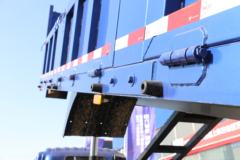 福田瑞沃 大金刚ES7 270马力 8X2 6.8米自卸车(BJ3314DPPHB-02)