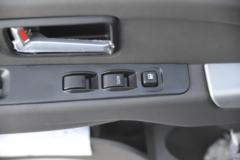 飞碟奥驰 X3系列 170马力 4X2 5.26米自卸车 飞碟奥驰 X3系列 170马力 4X2 5.26米自卸车