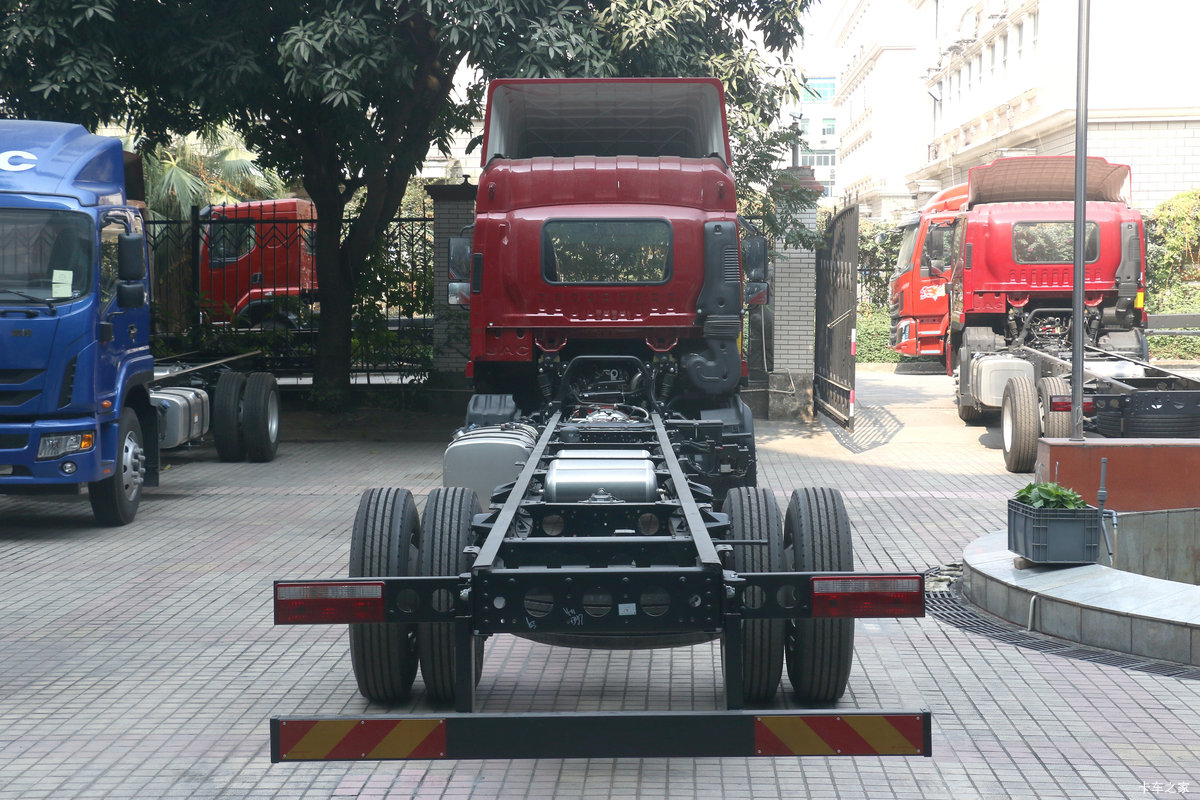 ���� ����˹Q9 220���� 4X2 9.8���Ű���ʽ�ػ���(����)(HFC5181XXYB80K1E4S)���                                                