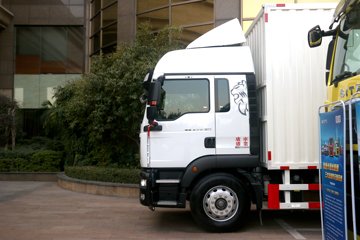 �й����� �ǵ¿�SITRAK G5�ؿ� 270���� 4X2 9.92����ʽ�ػ���ͼƬ