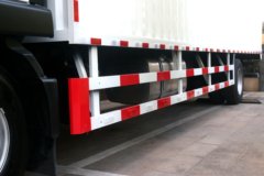 中国重汽 汕德卡SITRAK G5重卡 270马力 4X2 9.92米厢式载货车