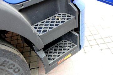 ���� ������D9 200���� 4X2 8����ʽ�ػ���(����)ͼƬ