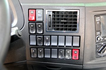 ���� ������D9 200���� 4X2 8����ʽ�ػ���(����)ͼƬ