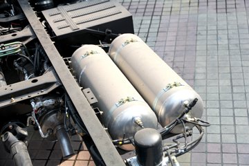 ���� ������D9 200���� 4X2 8����ʽ�ػ���(����)ͼƬ