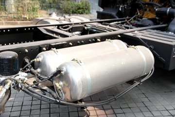 ���� ������D9 200���� 4X2 8����ʽ�ػ���(����)ͼƬ