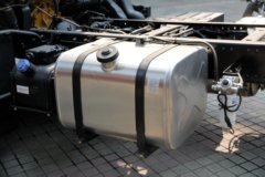 东风 多利卡D9 200马力 4X2 8米厢式载货车(国六)(EQ5181XXYL9CDHAC)