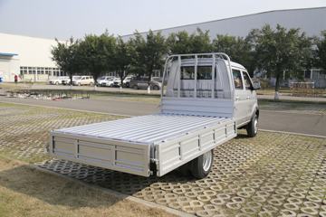 �� T52S ��׼�� 1.6L 116���� ���� 3��˫������΢��(����)(JKC1034SV6HL1)ͼƬ