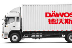 江淮 德沃斯Q9 220马力 4X2 9.8米排半厢式载货车(国六)(HFC5181XXYB80K1E4S)