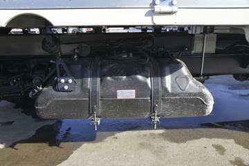 ���� ����M2 ������ 1.6L 122���� ���� 2.7��˫����������ʽ΢��(����)ͼƬ