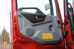 东风商用车 天龙KL重卡 470马力 6X4 LNG牵引车(国六)(DF400后桥)(DFH4250D13)
