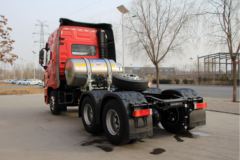 东风商用车 天龙旗舰KX 500马力 6X4 LNG牵引车(国六)
