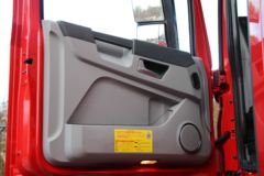 东风商用车 天龙旗舰KX 500马力 6X4 LNG牵引车(国六)