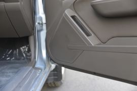 萨普Z&nbsp;皮卡驾驶室                                               图片