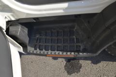 江淮 帅铃E中体 132马力 3.905米排半仓栅式轻卡(HFC5041CCYP52K3C2V)