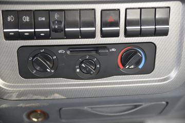�й�����HOWO ͳ˧ 110���� 4.165�׵��������ῨͼƬ