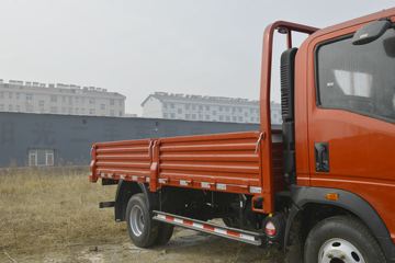 �й�����HOWO ͳ˧ 110���� 4.165�׵��������ῨͼƬ