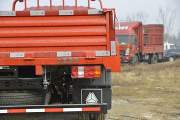 �й�����HOWO ͳ˧ 110���� 4.165�׵��������ῨͼƬ