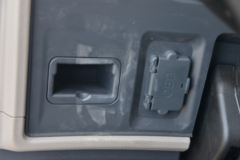 中国重汽HOWO 统帅 130马力 4.15米单排厢式轻卡(ZZ5047XXYC3314E145-1)